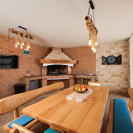 Crowonder Bura With Heated Swimming Pool And Jacuzzi Willa Privlaka (Zadar)