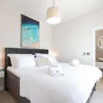 Crowonder Bura With Heated Swimming Pool And Jacuzzi Villa