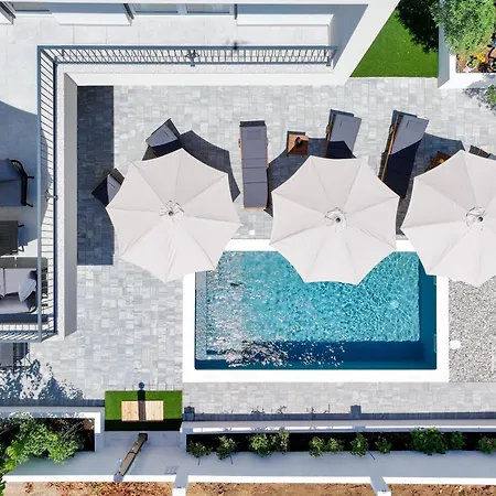 Crowonder Bura With Heated Swimming Pool And Jacuzzi * Privlaka (Zadar)