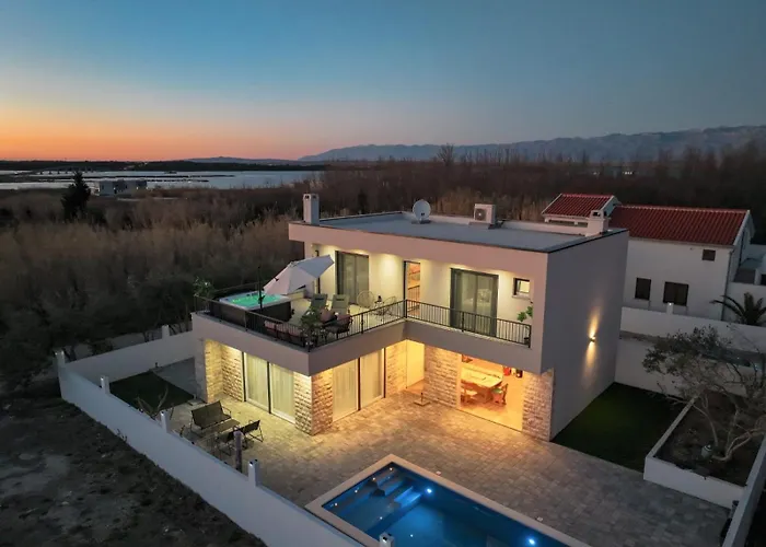 Crowonder Bura With Heated Swimming Pool And Jacuzzi Villa Privlaka (Zadar)